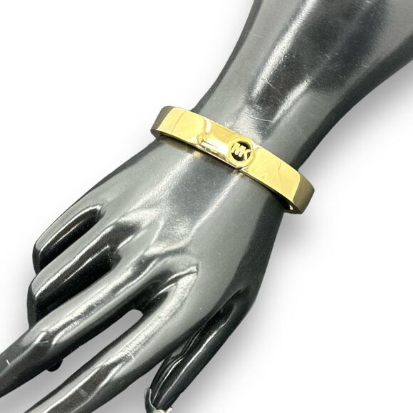 Michael Kors FULTON GOLD TONE HINGE Bangle Bracelet - Picture 2 of 11